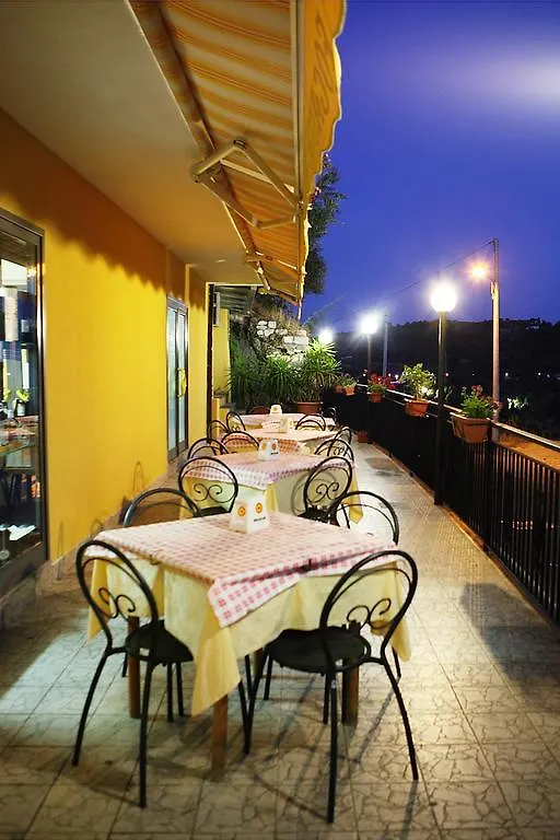 Valle D'Agro Savoca 3*,  Italien